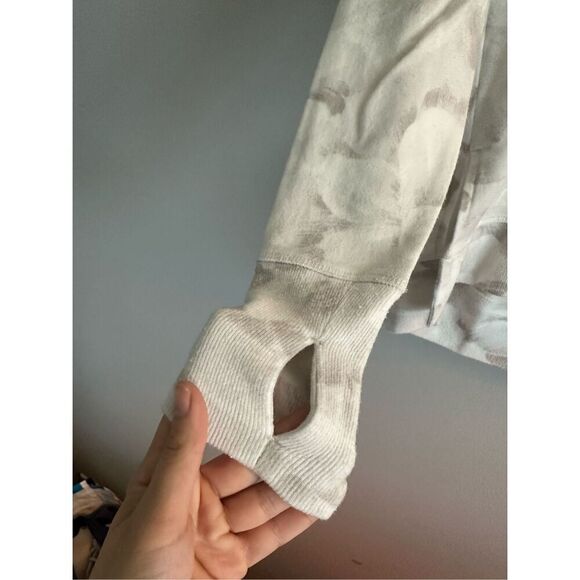 Athleta Boaster Luxe Printed Sweatshirt in Chakra Floral Bluff Grey Size XXS - Picture 9 of 9